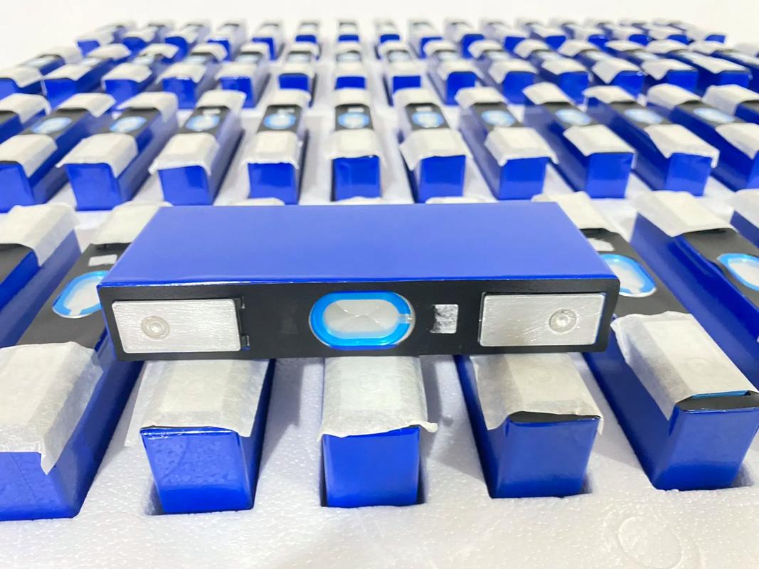 廢舊鋰電池打粉造粒：多環(huán)節(jié)精細工藝助力有價金屬回收