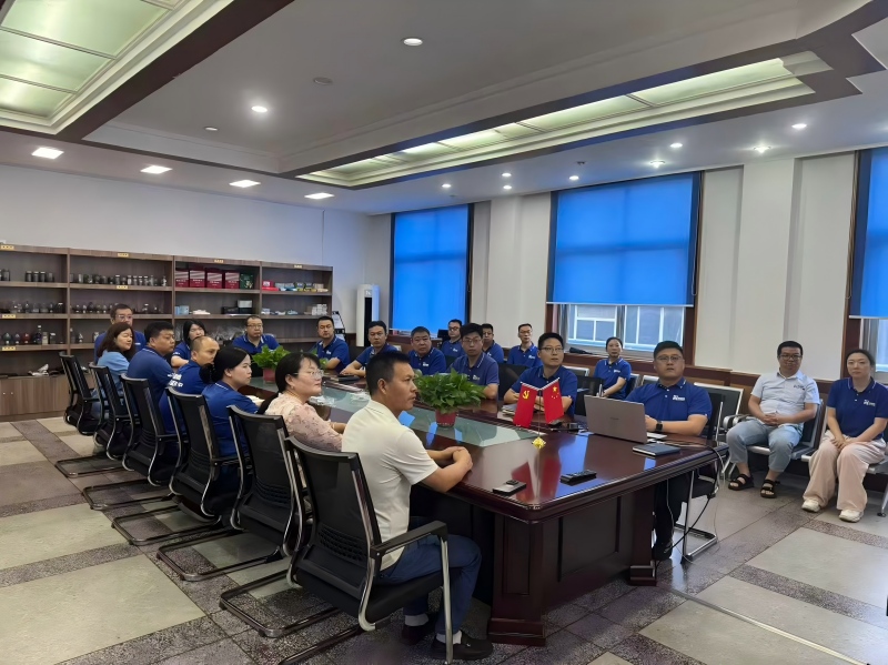 閱兵精神激勵瑞賽克公司主管經(jīng)理砥礪前行